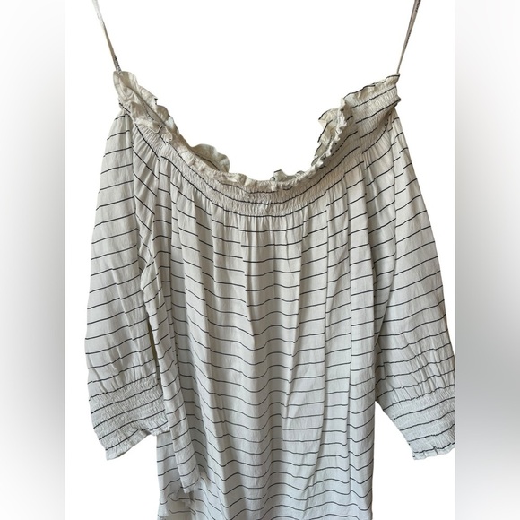 Faithfull the Brand Off Shoulder Smocked Neck Curve Hem Stripe Top Size US 4 - Picture 5 of 9